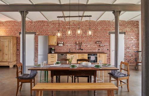 re~barn - Modern Country Stay - Photo 7