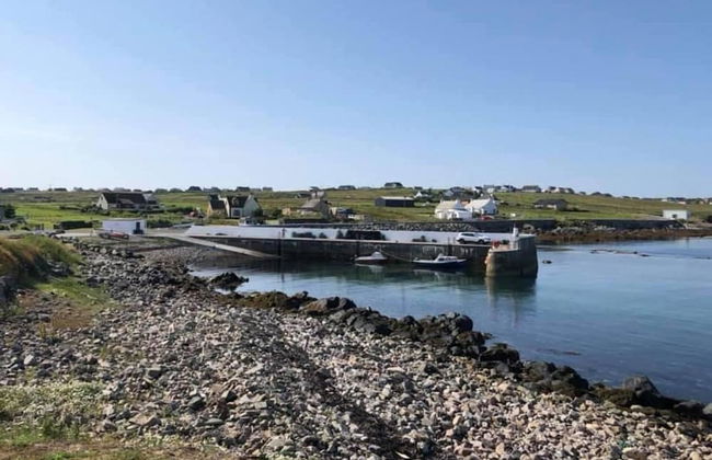 Immaculate 5 Bedroom House Outside Stornoway - Photo 35