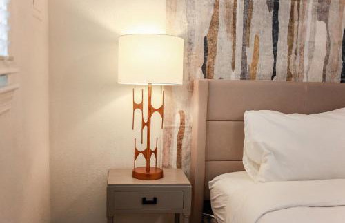 Sojourn's Harborage Jellyfish Suite Near Beach - Photo 18