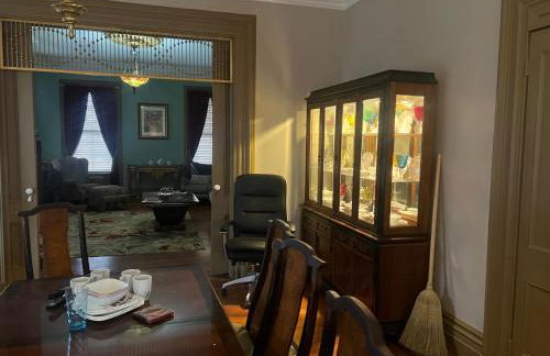 2 Br Victorian Apt 2800 sq ft 2 floors with Full Kitchen 2 baths and Laundry - Foto 6