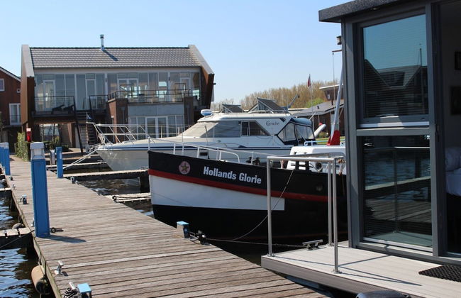 Cozy Houseboat at the Edge of the Marina - Foto 2