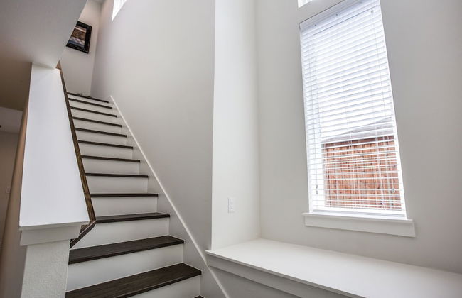 Upscale 2 bedroom Dallas TownHome - Foto 2