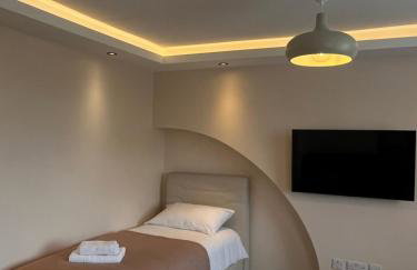 Boutique Apartments - Photo 4
