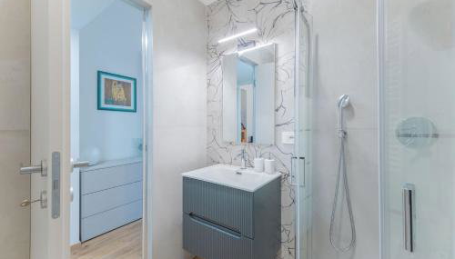 Milano Chic Retreat - new bright apartment - Photo 5, towels, Shower