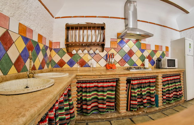 Cuevas El Moral - Foto 29