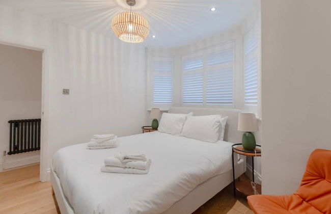 Newly Refurbished 2BD Flat - Wimbledon Village! - Foto 1