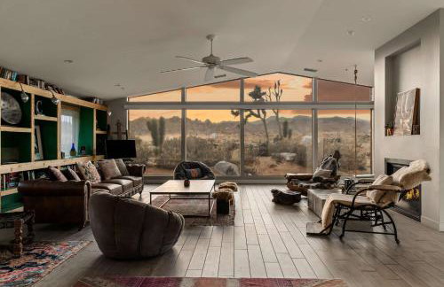 The Outlaw By The Cohost Company - Foto 28