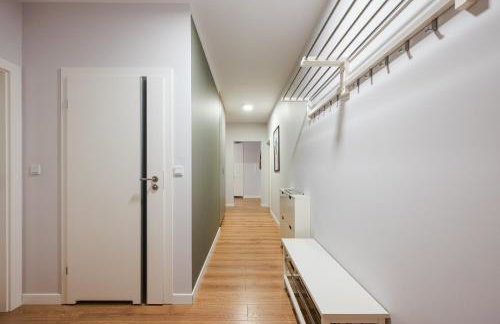 Sady Żoliborskie Generous Apartment by BookingHost - Foto 12