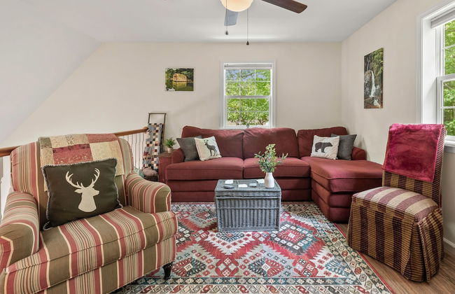 Ridge Retreat by Avantstay Game Room Covered Porch Fire Pit - Photo 15