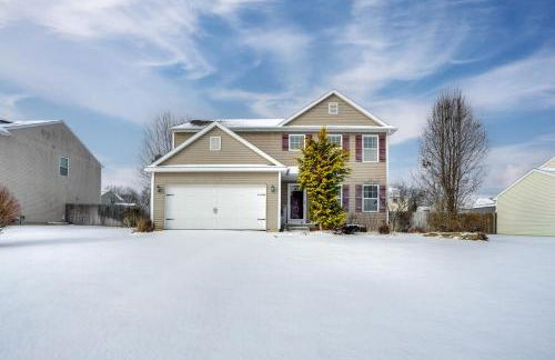 Spacious Family Getaway with Yard in Kalamazoo! - Foto 37