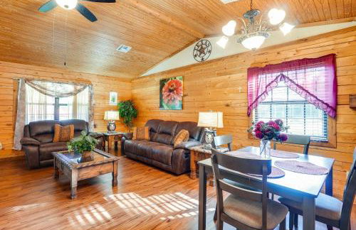 Kilgore Gem Pet-Friendly Cabin with Duck Pond! - Foto 3