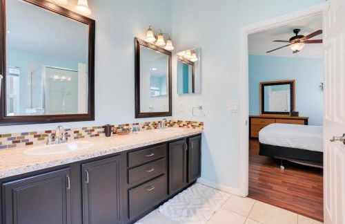 Relaxing Retreat with Pool and Movie Theater - Foto 28