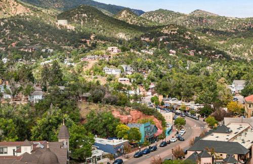 The Owl's Nest @ Manitou: Mtn Views on Main Street - Foto 37