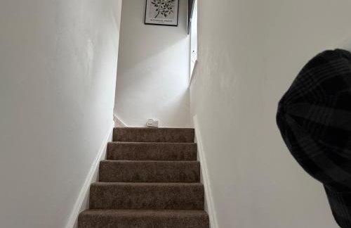 Spacious 3 Bed House Perfect for Contractors & Families with free Wi-fi and Parking - Foto 21