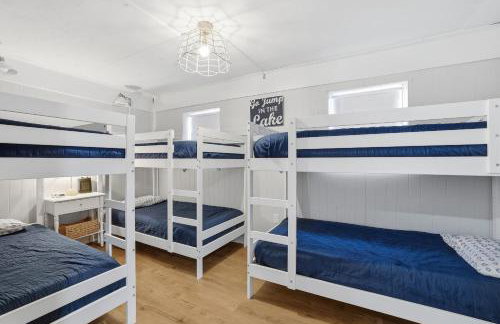 The Sapphire Shore Cottage with Dock! home - Foto 10