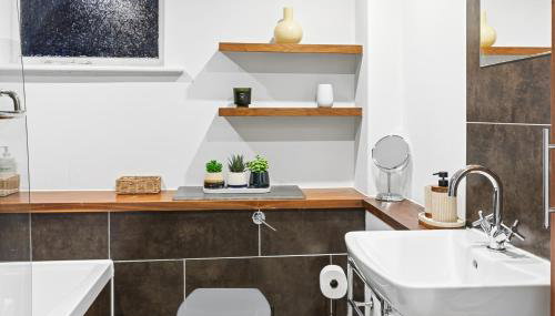 Luxe Victorian Spacious Home Sefton Park with Parking - Foto 4