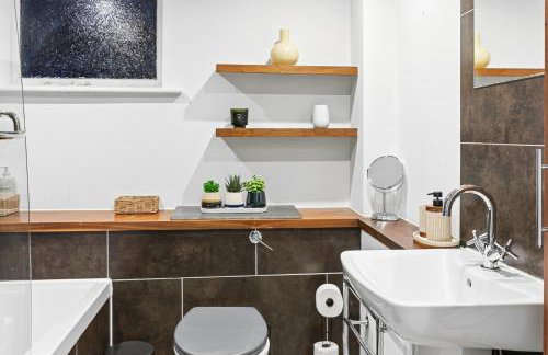 Luxe Victorian Spacious Home Sefton Park with Parking - Foto 4