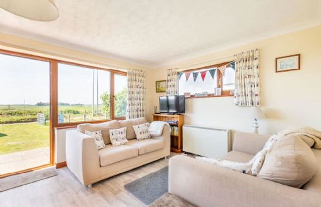 Host Stay Breezy Bungalow - Foto 3