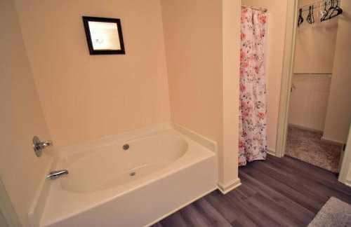 Cozy Renovated Winder Townhouse Traveller Awards 2025 Winner - Foto 29