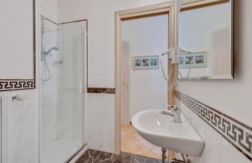 Spacious apartment in Idro with shared pool - Foto 94