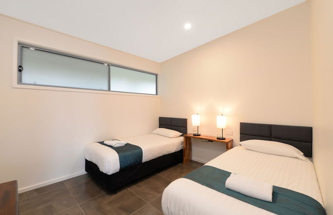 Seafarers Getaway - Photo 3