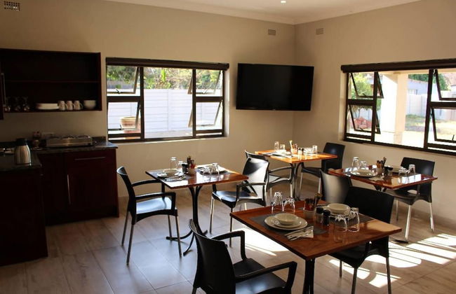 A Pristine B B Located in the Peaceful Suburb of Belvedere Harare - 2007 - Foto 3