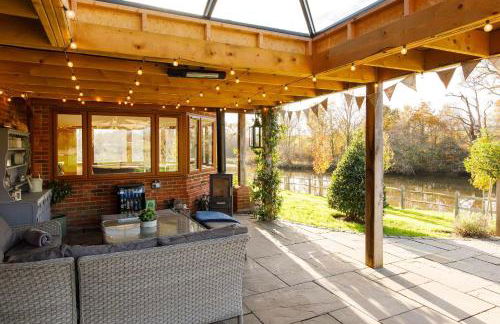 Serene Riverside: 6BR Luxury Retreat in Curdridge - Photo 6