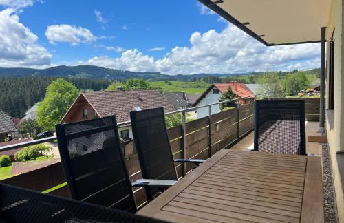 Panoramablick mit Schwimmbad und Sauna - Foto 16