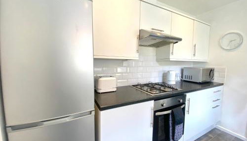 Rushden - Spacious House and Garden, Free Parking, TV, Sleeps 8 Guests - Foto 5