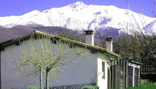 El Canchal de la Gallina -Cafetería -Aparcamiento gratis - Jacuzzi - Piscina de agua caliente abierta desde el 28 de Marzo - Foto 3