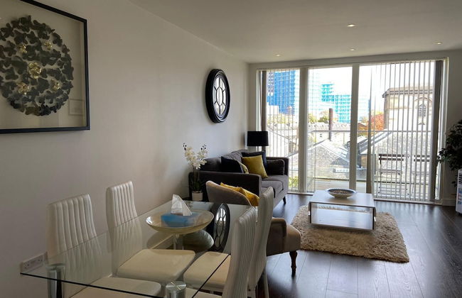 Blissful one bed Near the River - Foto 19