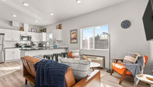 New 2 Bed 2 Bath Near Perry District and DT - Foto 2