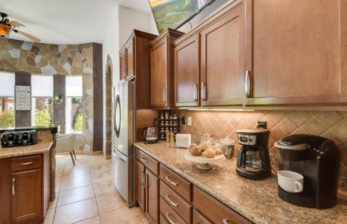 A Beautiful Desert Escape with Everything You Need - Foto 43