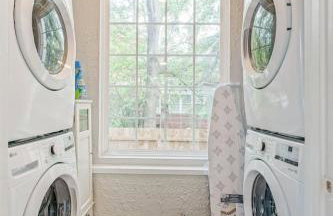 Massive 6 bedroom home with a Pool - Foto 30