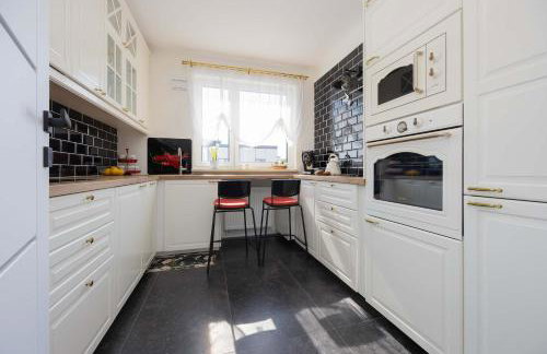 Exceptional Apartment in Warsaw with Parking by Noclegi Renters - Foto 13