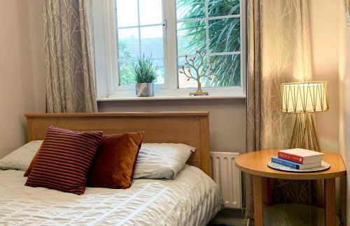 The Lake House, Woking - Photo 33