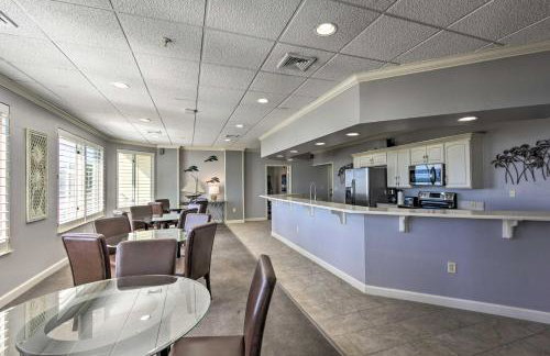 Gulf Views and Pool Access Coral Reef Resort Condo - Foto 23