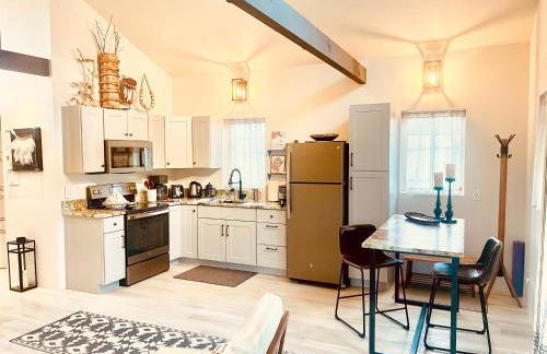 Santa Fe Modern FARMHOUSE 1 ACRE PRIVATE RD SOAKING ROOM 3 min Canyon rd - Foto 10