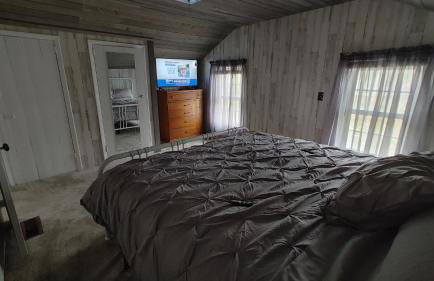 Entire Home - 4 Bedroom - Canandaigua - Steps Off Downtown - Walking distance to Restaurants, Shops, Breweries & Pubs - Foto 10