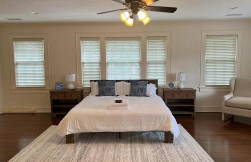 Group Getaway in a Grand Historic Home 15 minutes to Fort Benning Sleeps 10 - Foto 14