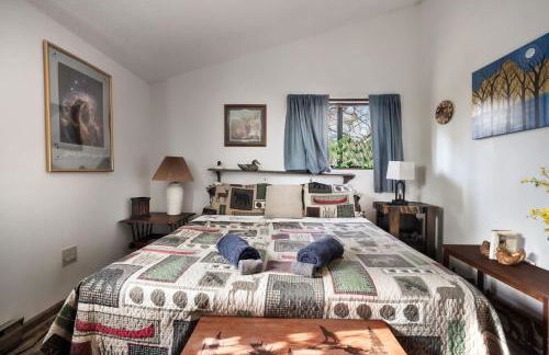 Zen Vibe w Fireplace Grill Deck & Screened Porch - Foto 25