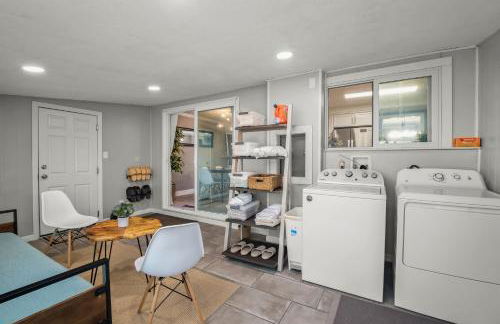 MtnCity Views 4BR Firepit FamilyRetreat NearUNR - Foto 57