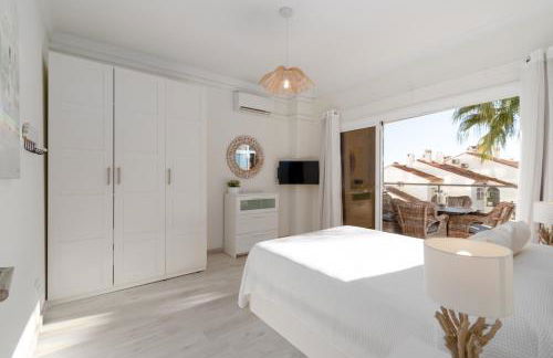 Stunning Beachfront apartment with Sea Views - Foto 8