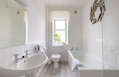 Seaside Holiday Cottage Near Beach - Foto 22