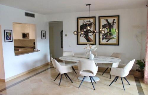 Apartment in El Presidente Beach Side New Golden Mile - Photo 8