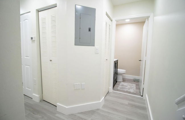 Good Vibes Oasis- Cozy Townhome With Parking - Photo 16
