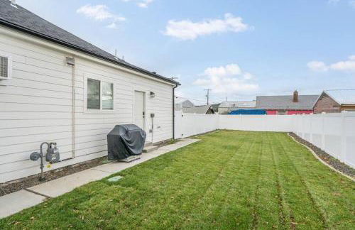 Updated Family Friendly Hillyard Gem NEW HOT TUB! - Foto 49