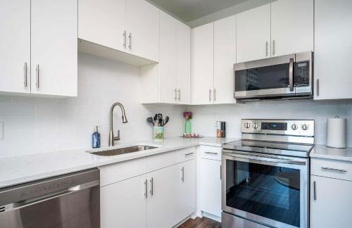 Luxe 1BR w Balcony in Downtown 542Blvd - Foto 10