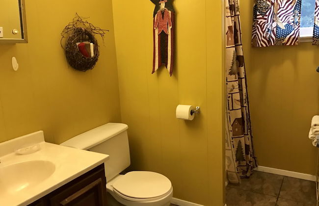 Calm Waters Cabin Resort - Photo 71