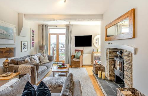 Toffee Apple - Photo 2